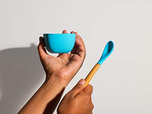 Avanchy Baby Gift Set - Mini Silicone Bowl & Cup, Bamboo Spoons, Easy to Clean - Green