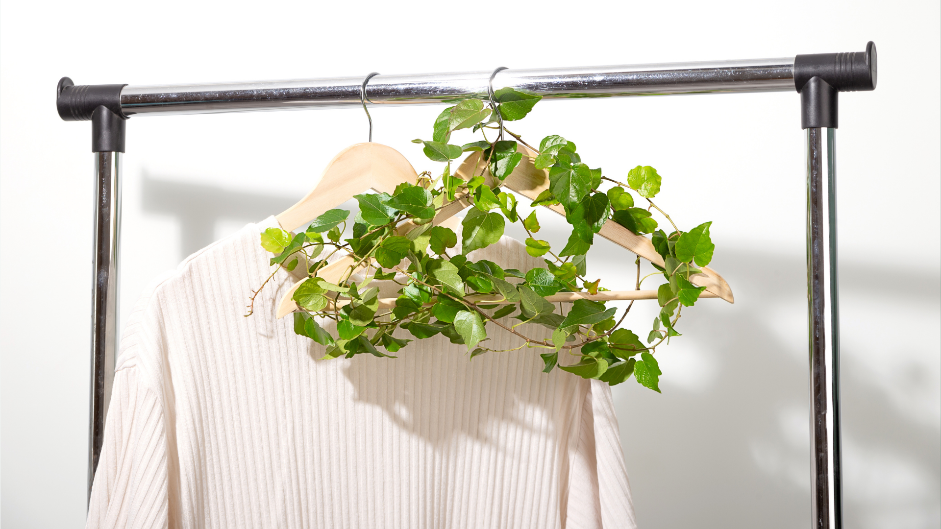 5 Must-Have Pieces for Your Eco-Friendly Wardrobe