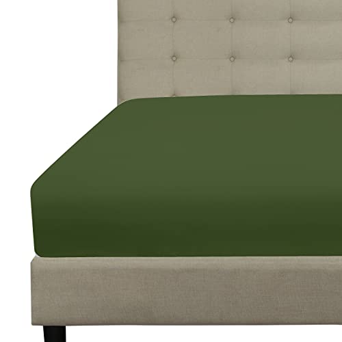 Royale Linens Fitted Sheet - Soft Brushed Microfiber, Fade & Wrinkle Resistant - Full, Hunter Green