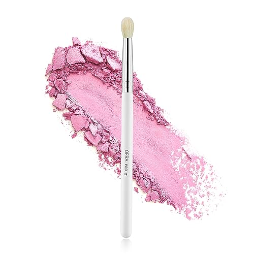 PRO 21 Fine Angled Eyeliner Brush - Precision Lines, Ergonomic Design, Cruelty-Free - Durable Tool