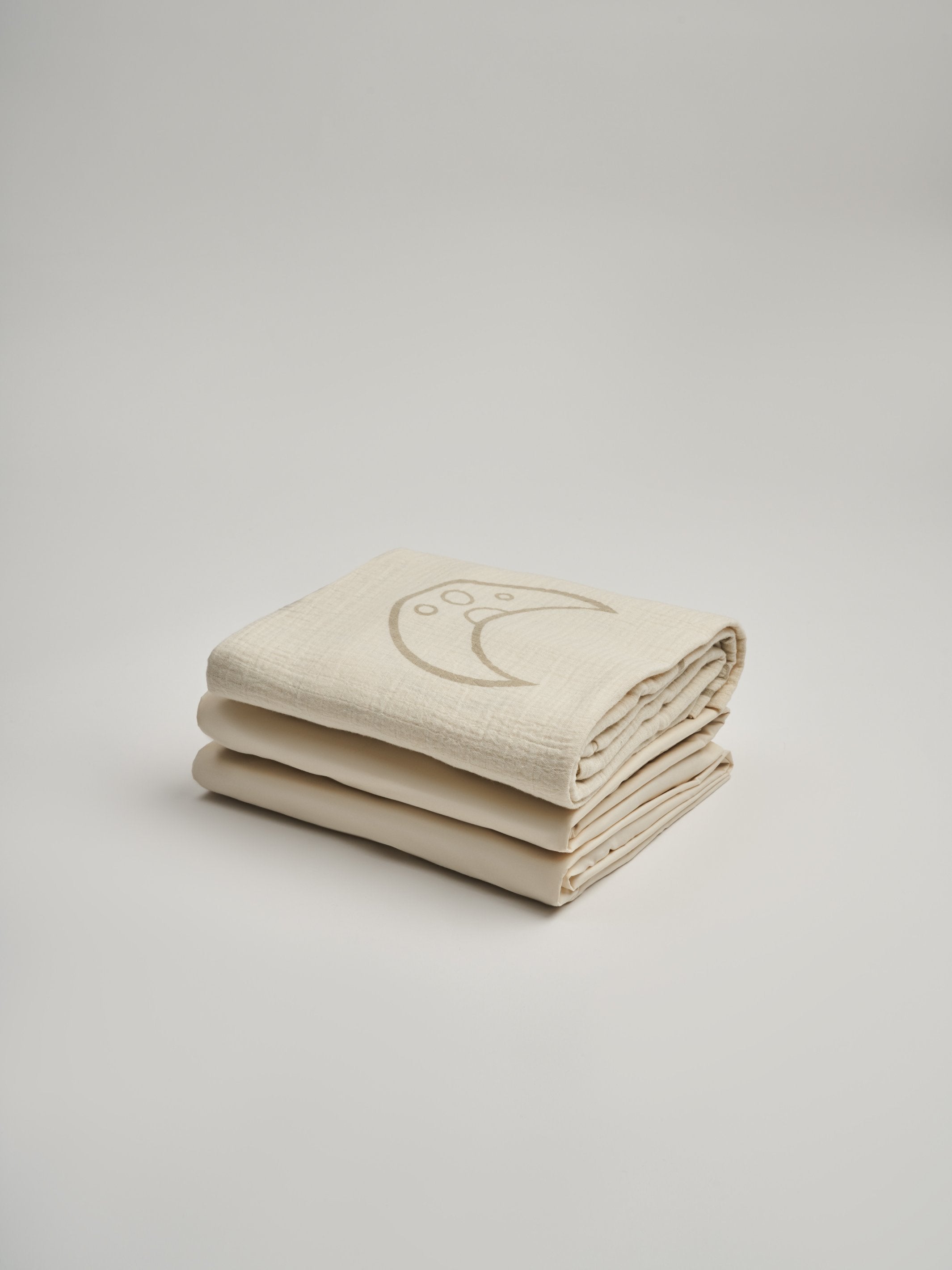 Organic and Fairtrade Cotton Crib Sheet and Muslin Wrap Set