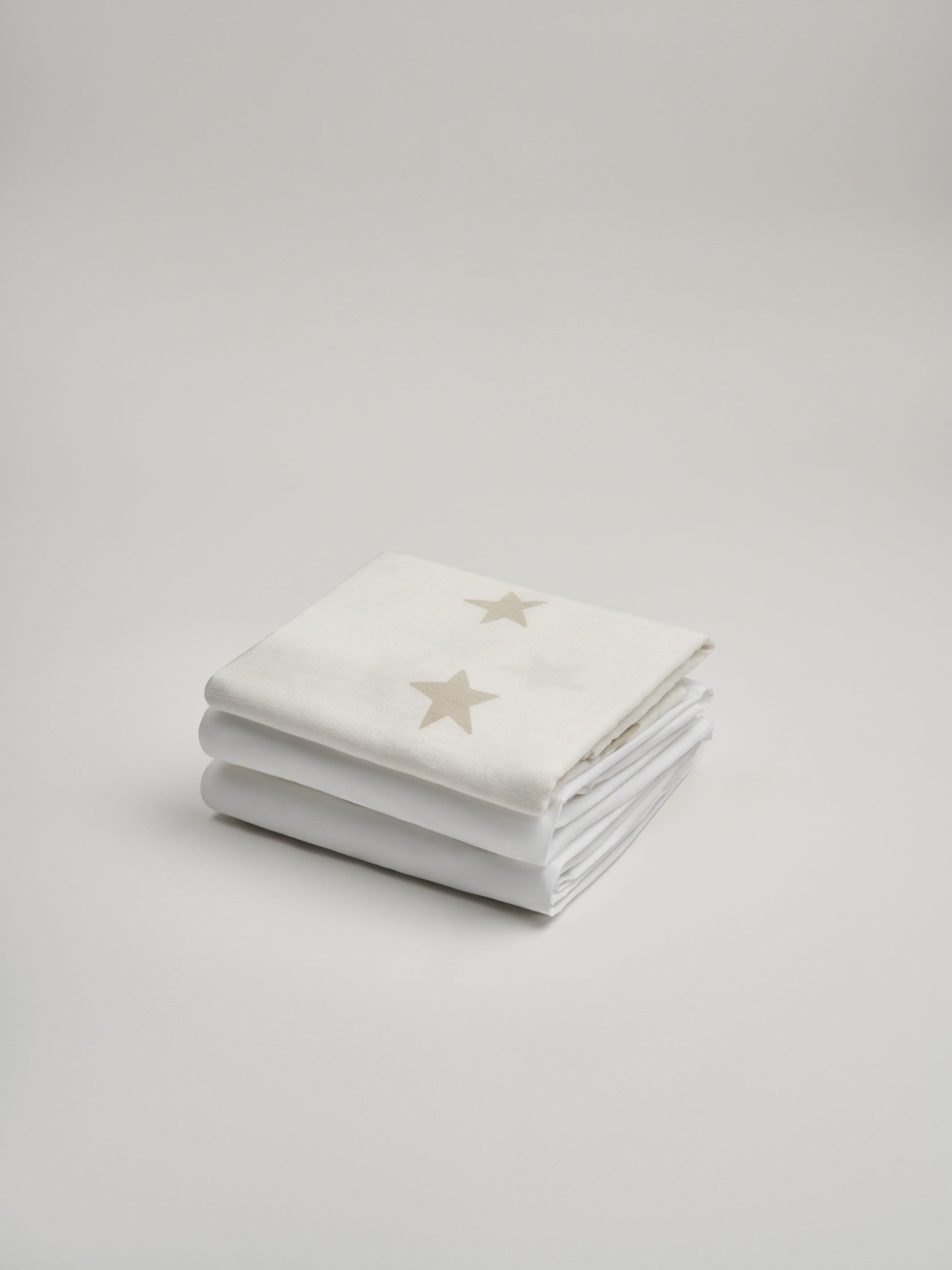 Organic and Fairtrade Cotton Crib Sheet and Muslin Wrap Set