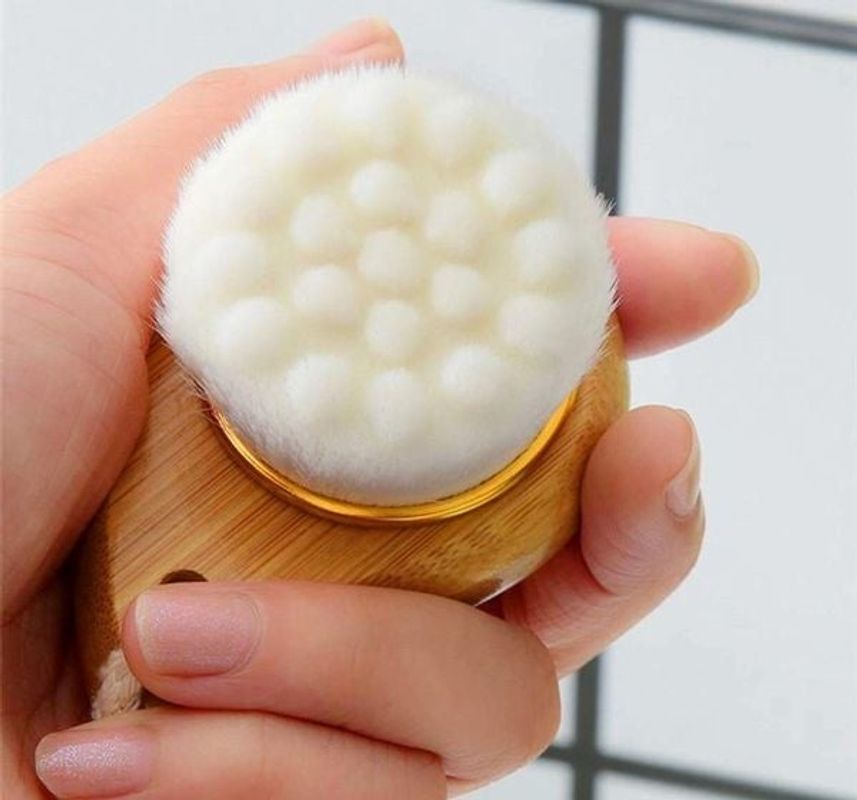 Extra-Soft Bamboo Fiber Facial Cleansing Brush